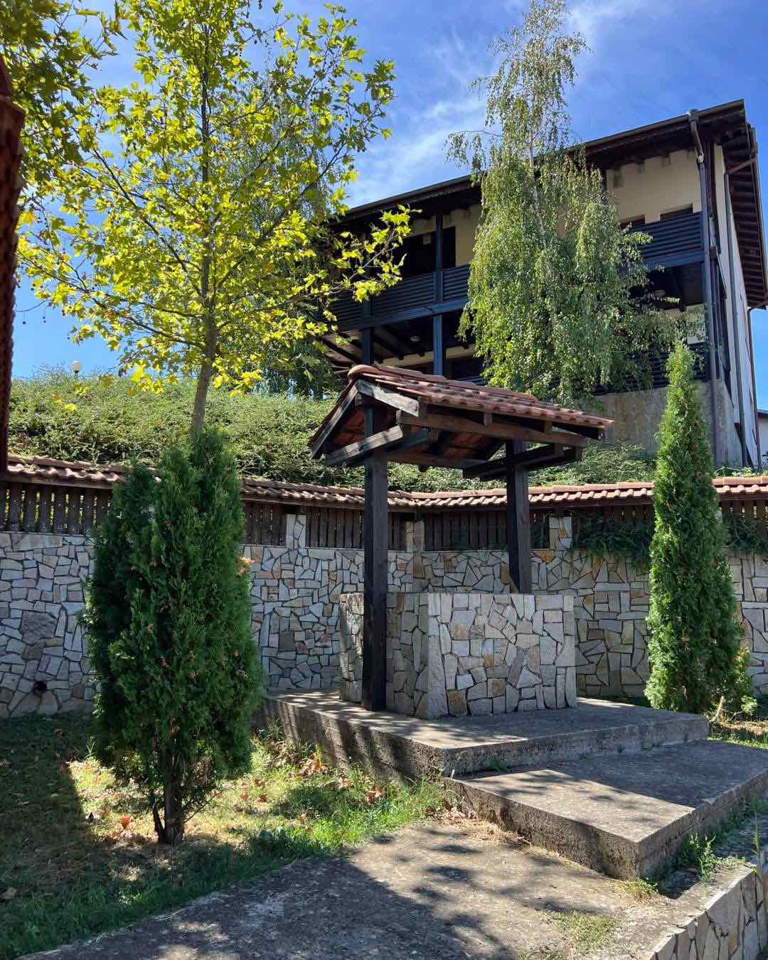 Геранът — Герана, Елена